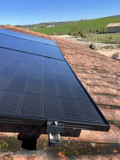 Réalisation d'un chantier de nettoyage de panneaux photovoltaïques à Revel, Revel, Pro Sun Energie