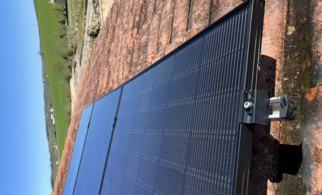 Réalisation d'un chantier de nettoyage de panneaux photovoltaïques à Revel, Revel, Pro Sun Energie